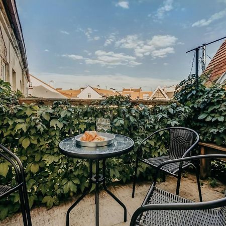 Spacious - 140 Square Meters Apartment, Vilnius City Centre 외부 사진